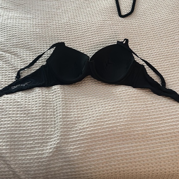 Anne Klein 38C black lace adjustable bra - Picture 4 of 4
